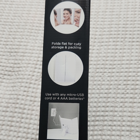 Evolute Beauty Foldable LED Mirror - Picture 2 of 4